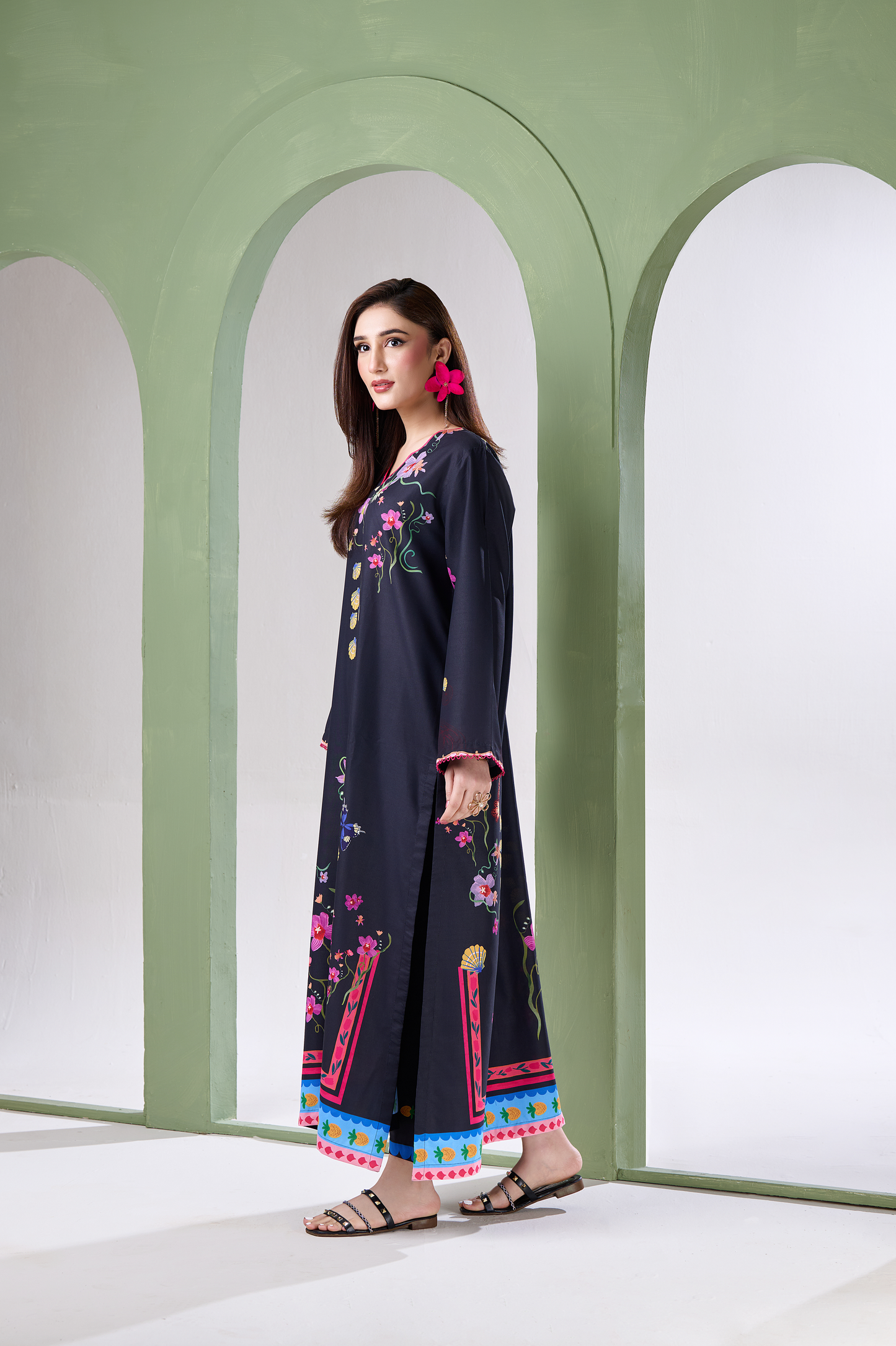 Black Kaftan